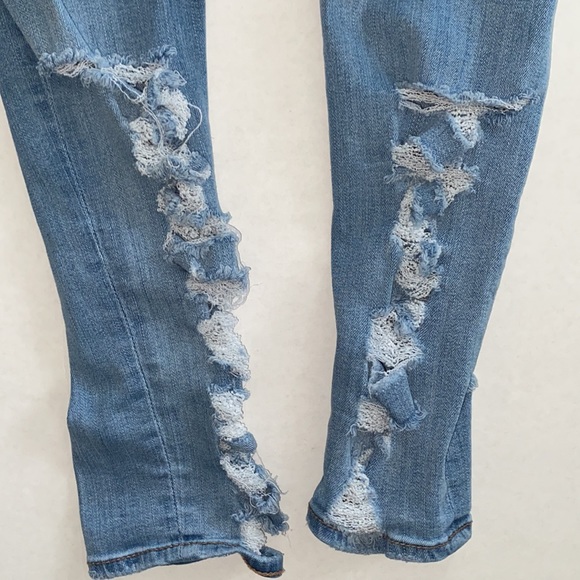 American Eagle Destroyed Jeggings - Picture 8 of 8